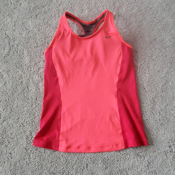 NWOT NIKE  DRI FIT ACTIVEWEAR - Picture 1 of 8